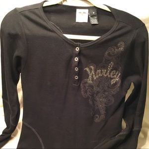 Women’s long sleeve shirt